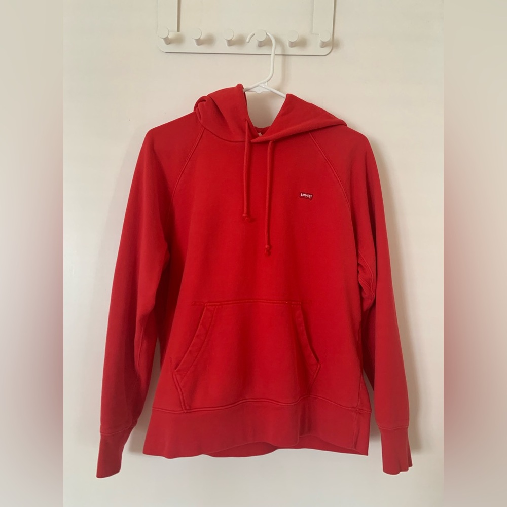 Levi’s women red hoodie (S)